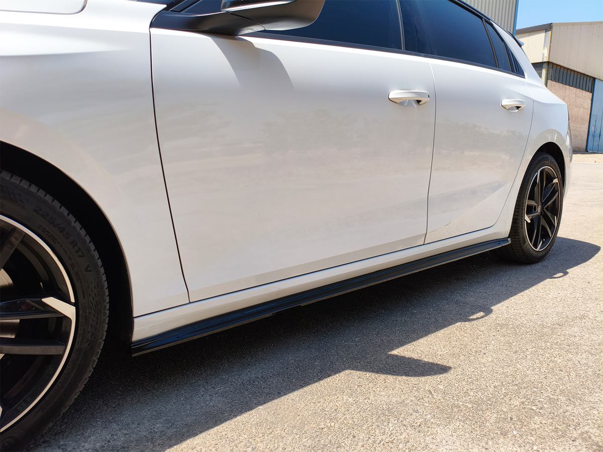 Extensions de bas de caisse (la paire) Opel Astra L Hatchback