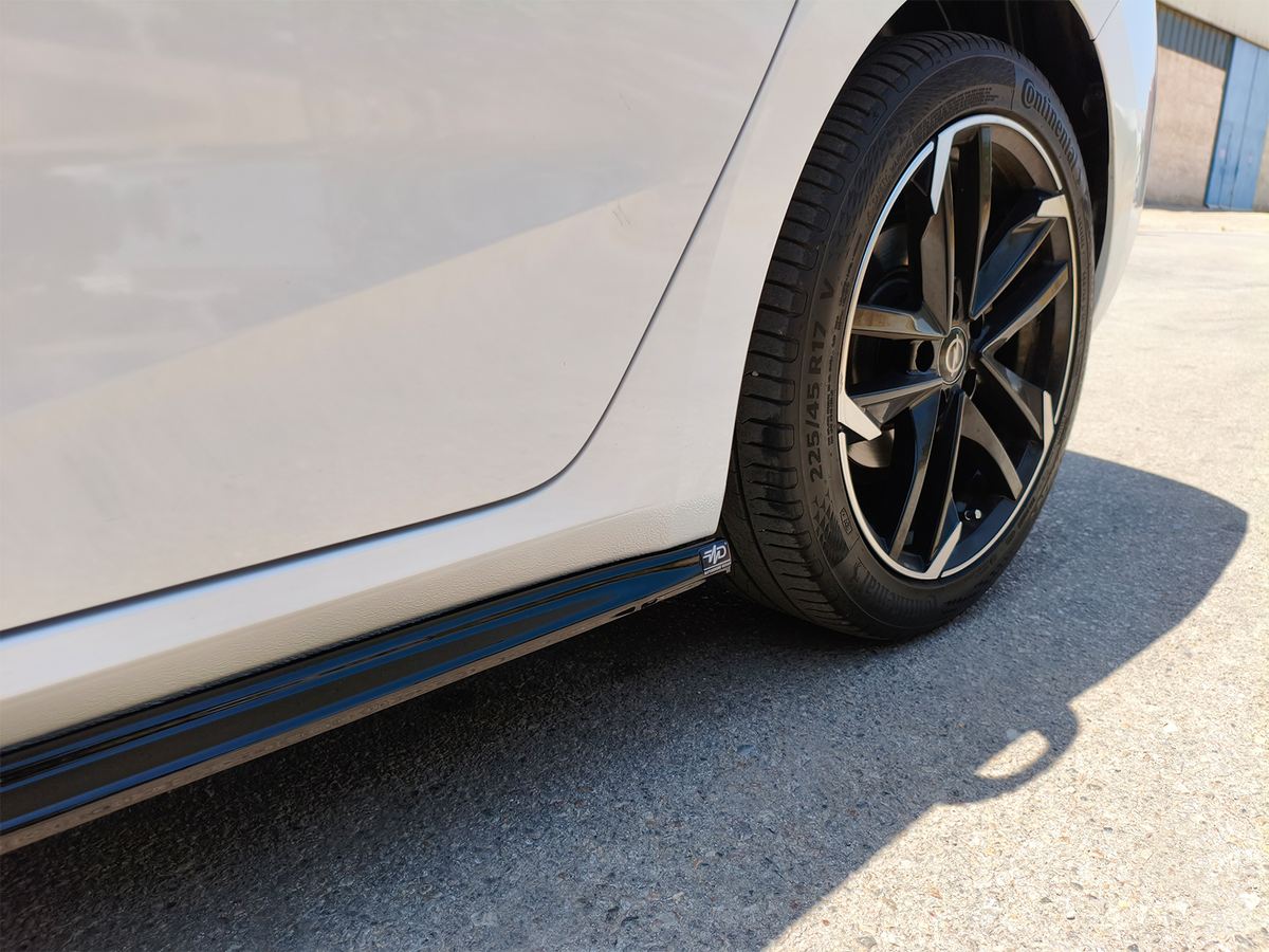 Extensions de bas de caisse (la paire) Opel Astra L Hatchback