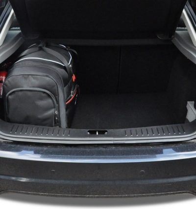FORD FOCUS HATCHBACK II (2004/2011) - Pack de 4 sacs de voyage sur-mesure KJUST AERO