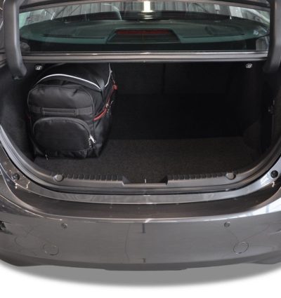 MAZDA 3 LIMOUSINE III (2013/2018) - Pack de 5 sacs de voyage sur-mesure KJUST AERO