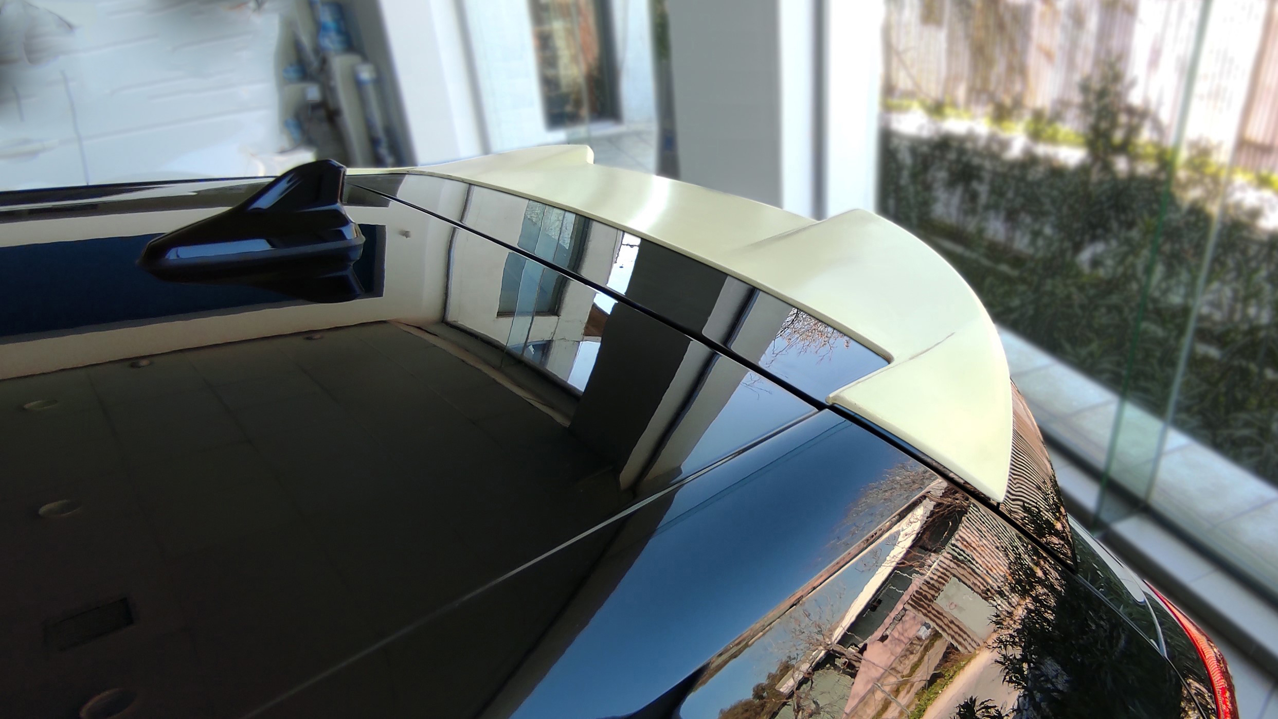 VikingDesign - Aileron / Becquet Gloss Black pour Volkswagen Golf 8