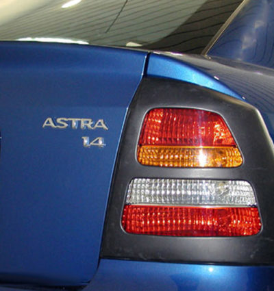 VikingDesign - Paupières de Feux arrières Gloss Black pour Opel Astra G (1998-2004)