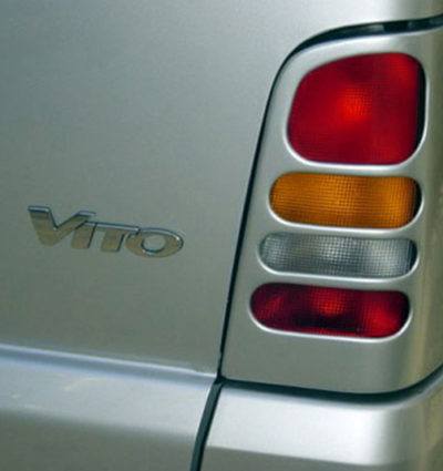 VikingDesign - Paupières de Feux arrières Gloss Black pour Mercedes Vito W638 (1996-2003)