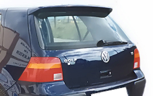Becquet Votex Replica avec feu stop pour VW Golf 4