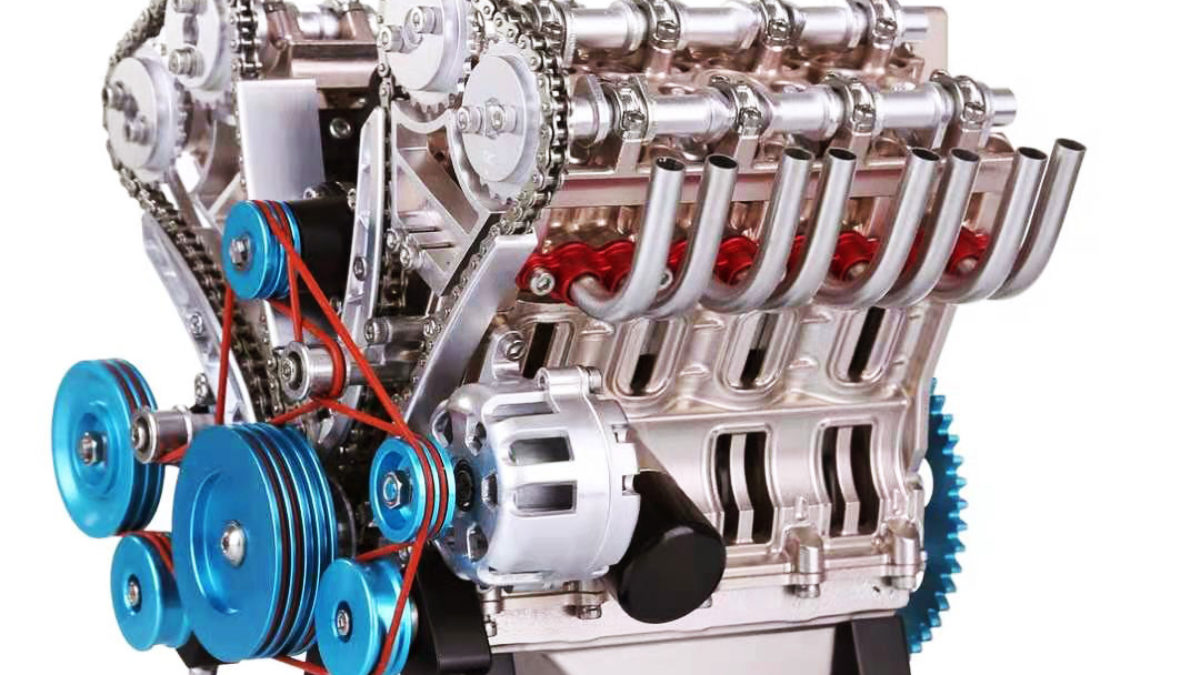 Regarder le montage en détail d'un vrai moteur V8 miniature , c