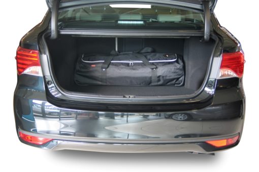 Pack de 6 sacs de voyage sur-mesure pour Toyota Avensis III (de 2008 à 2015) - Gamme Classique